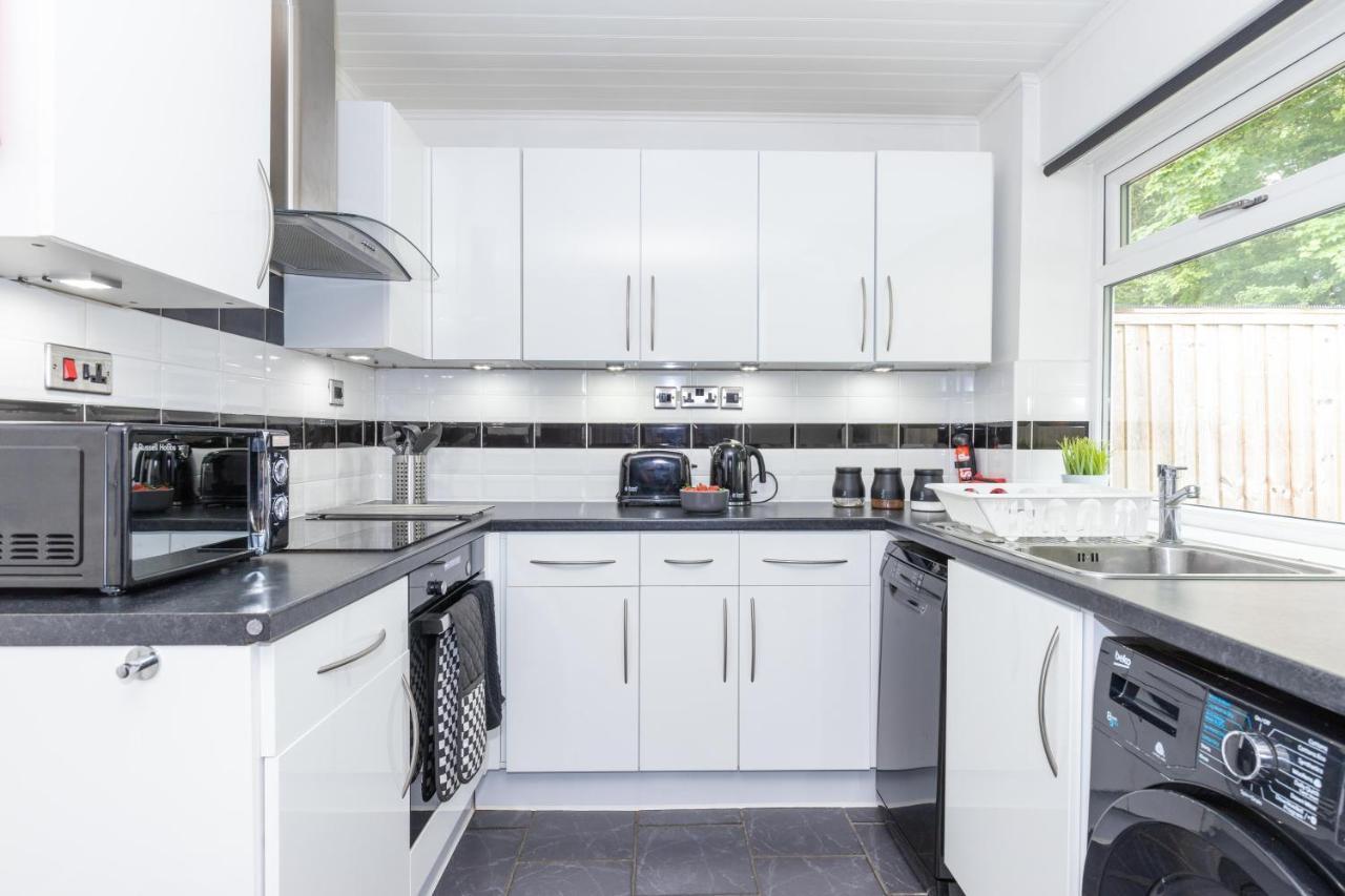 Capri 13 Sa - 3 Bedroom House Close To Loughborough University, Ev Car Facilities, Free Parking, Free Wifi - Ask For Contractor Rates! Eksteriør bilde